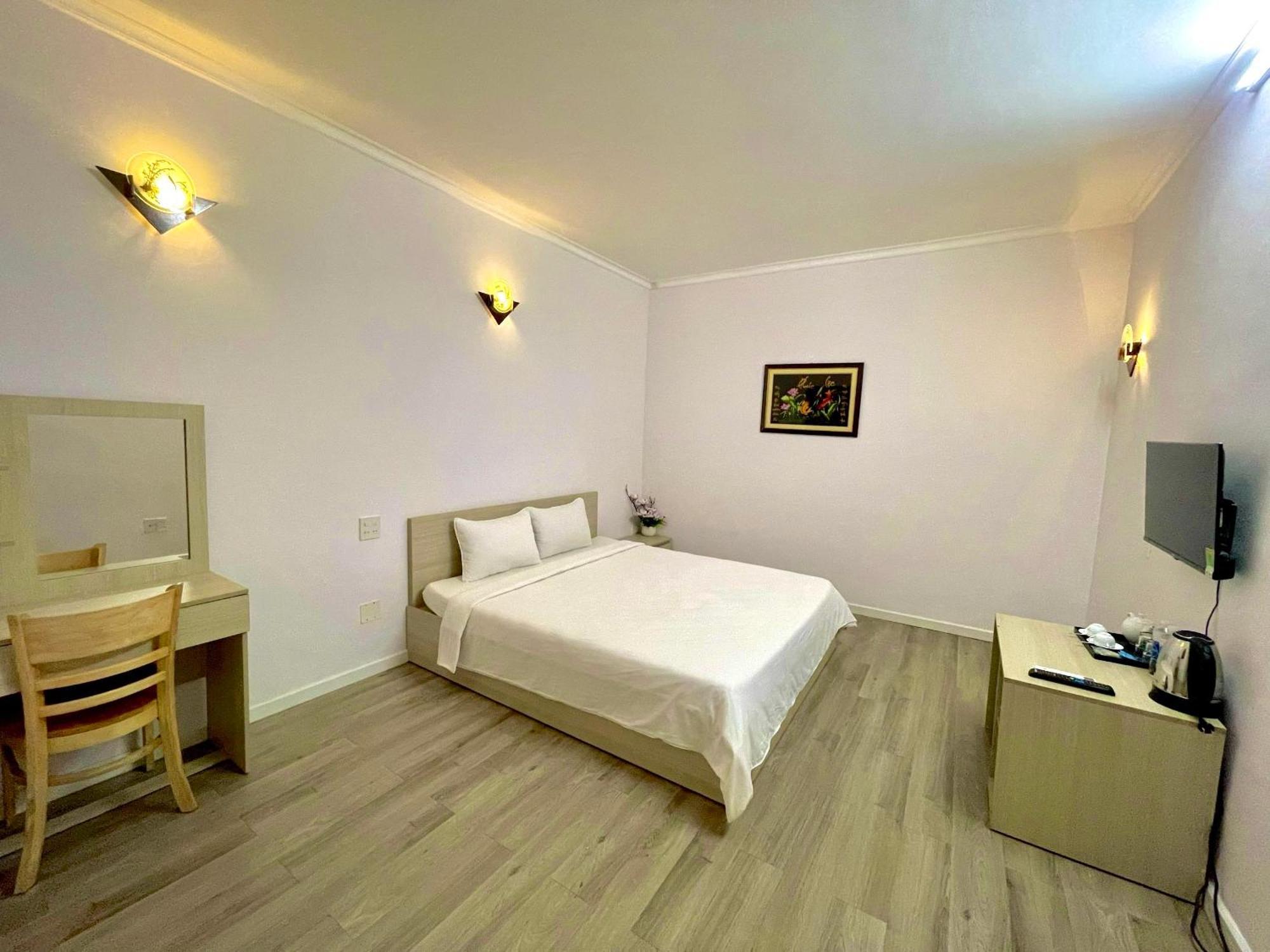 Sai Gon Ha Tien Hotel Exterior photo